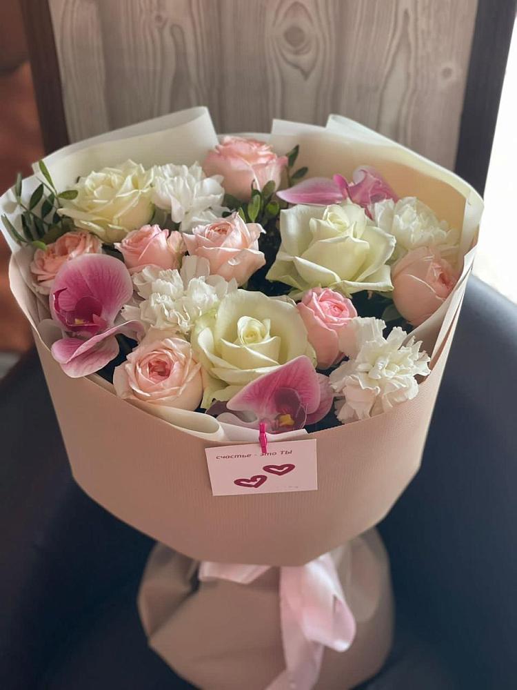 Букет цветов из: Орхидеи, Розы и Гвоздики в Бежецке