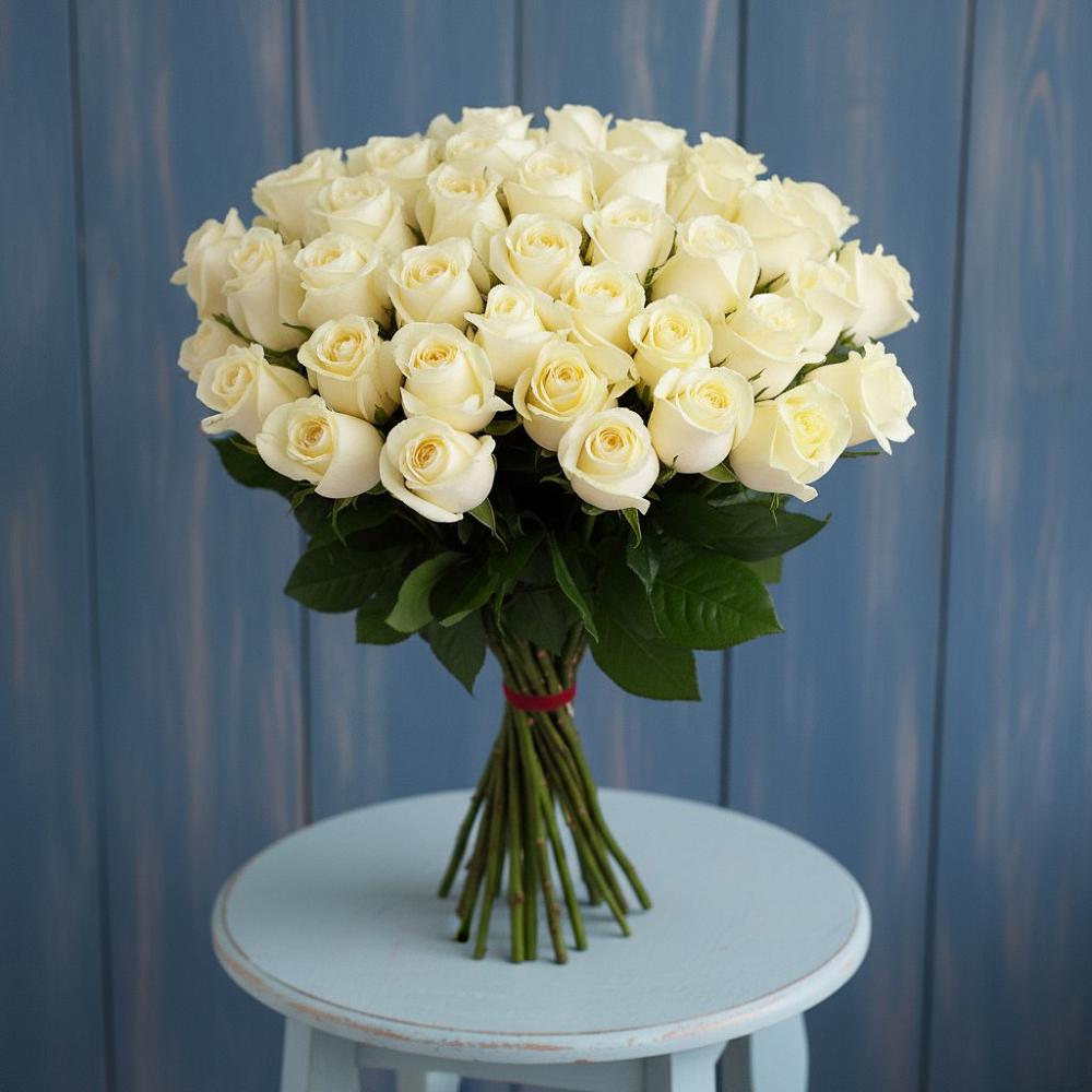 Букет 51 Белая роза Эдлесс Лав в Бежецке