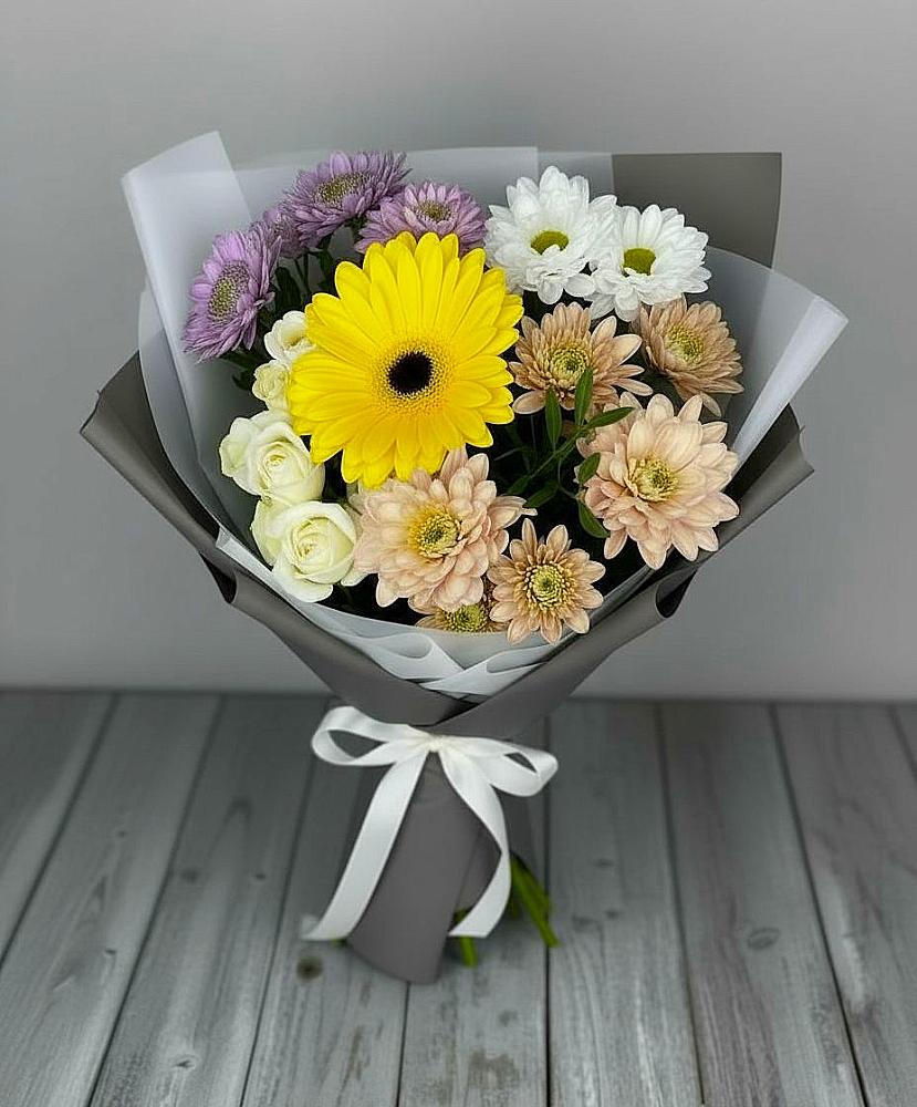 Букет цветов из: Розы, Герберы и Хризантемы в Бежецке