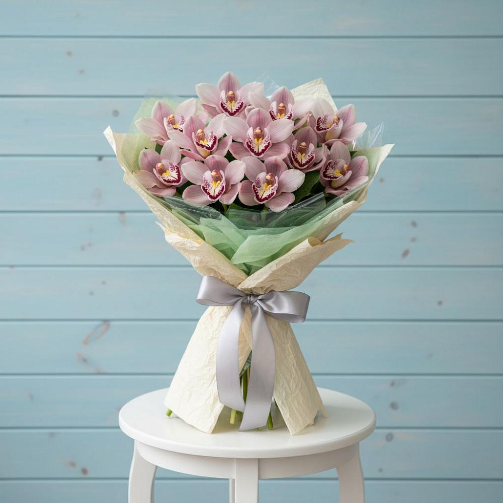 Букет цветов из: Орхидеи и Розы в Бежецке