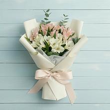 Букет цветов из:  Альстромерии в Бежецке