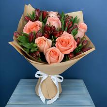 Букет цветов из:  Розы и Альстромерии в Бежецке