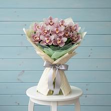 Букет цветов из:  Орхидеи и Розы в Бежецке