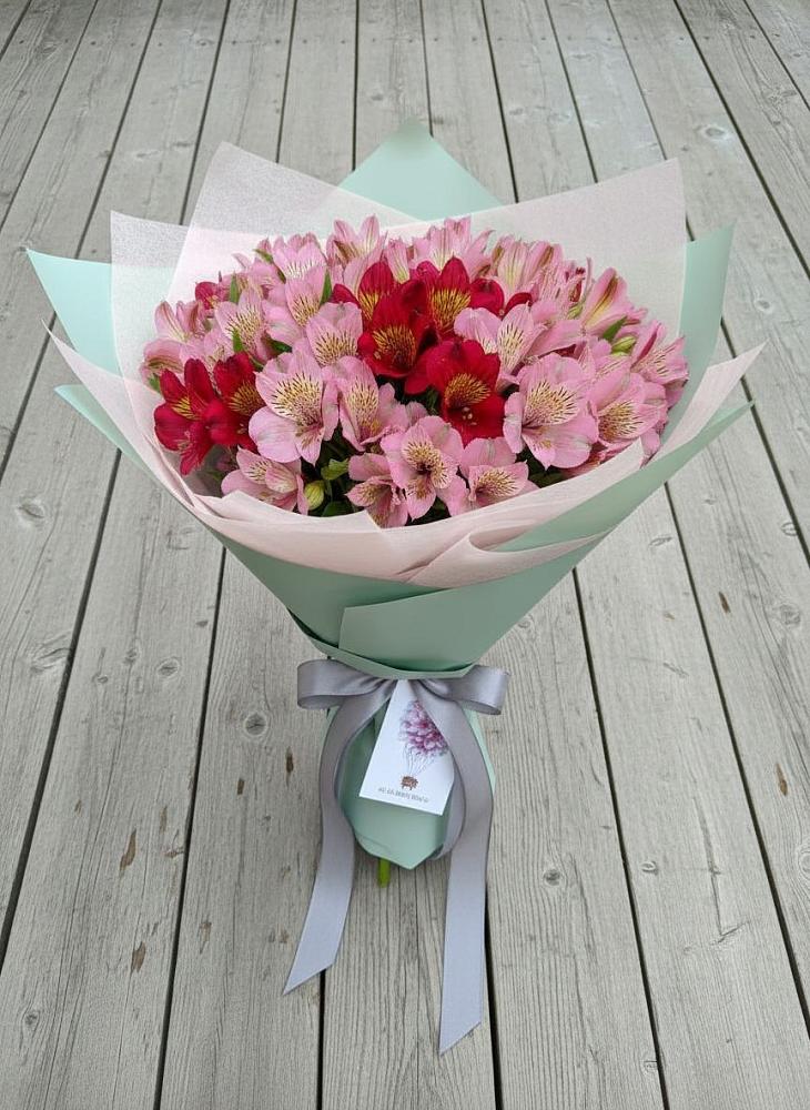 Букет цветов из: Альстромерии в Бежецке