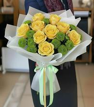 Букет цветов из:  Хризантемы и Розы в Бежецке