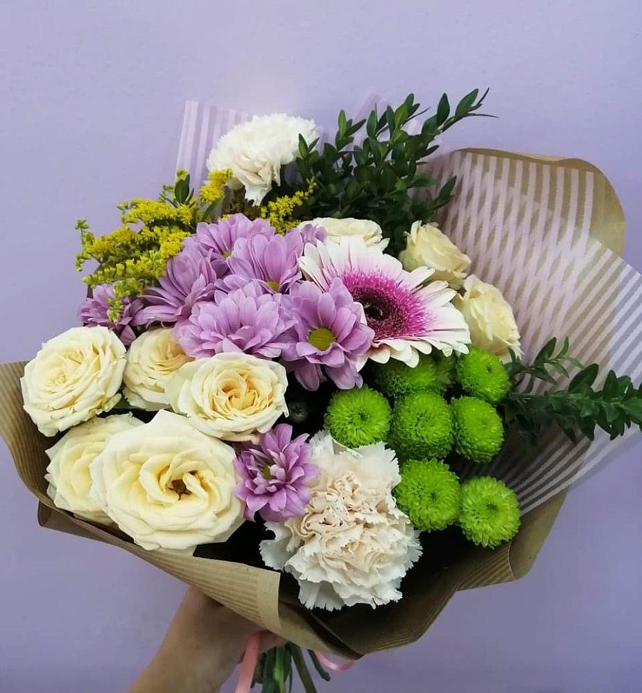 Букет цветов из: Хризантемы, Розы, Гвоздики и Герберы в Бежецке