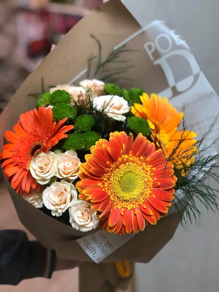 Букет цветов из: Герберы, Хризантемы и Розы в Бежецке