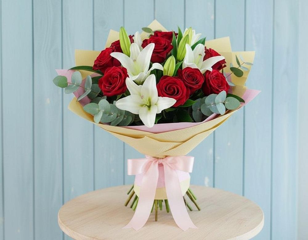 Букет цветов из: Лилии и Розы в Бежецке